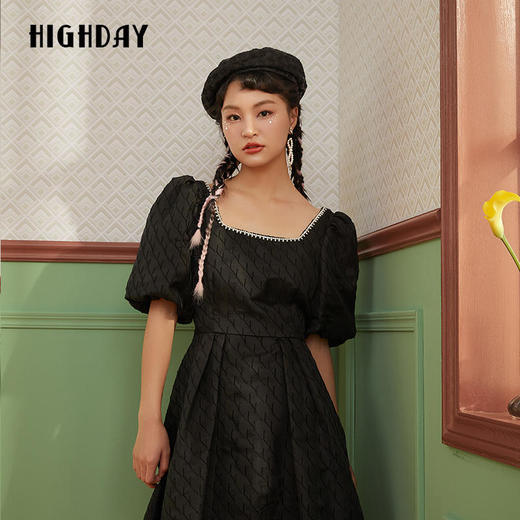 Lucidy-鲁思蒂 2022春 短袖连衣裙 LQ02CE26255 商品图0