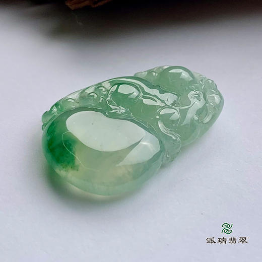派瑞翡翠 翡翠挂件 糯冰种 绿色 商品图2