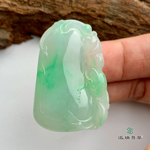 派瑞翡翠 翡翠挂件 糯冰种 绿色 商品图3