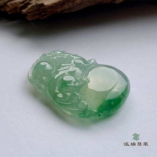 派瑞翡翠 翡翠挂件 糯冰种 绿色 商品图4