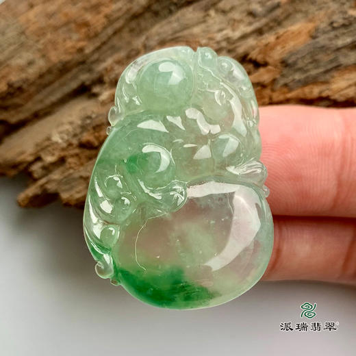 派瑞翡翠 翡翠挂件 糯冰种 绿色 商品图1