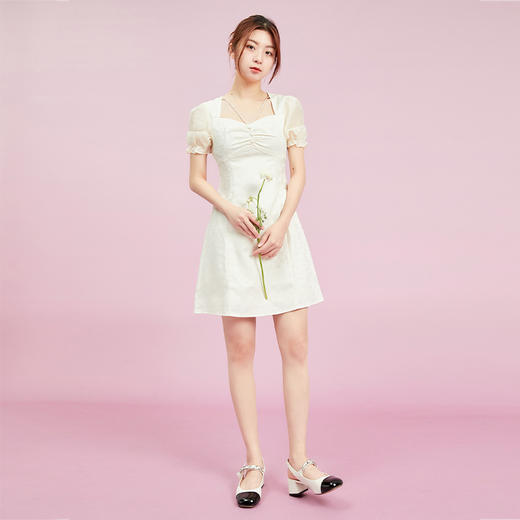 西遇小香风白色连衣裙女夏季2023年新款方领修身气质V0020795/D0020961 商品图1