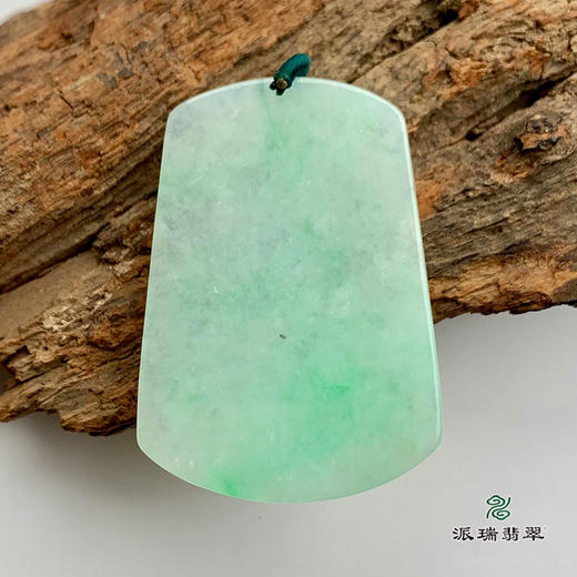 派瑞翡翠 翡翠挂件 糯冰种 绿色 商品图4