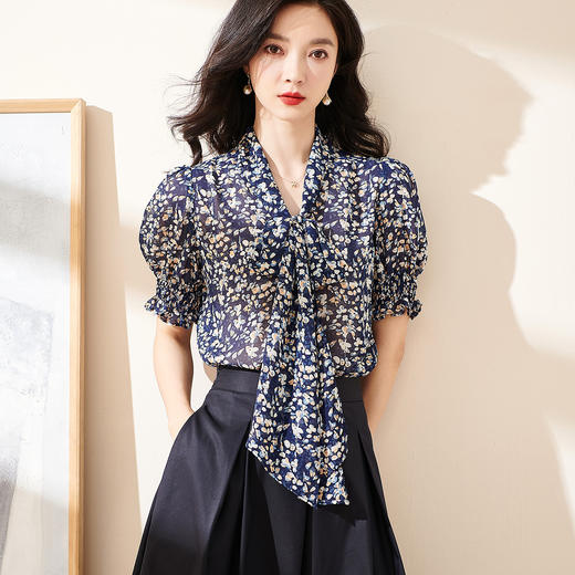米思阳泡泡袖衬衫2025夏季新款时尚印花系带领宽松衬衣女1397 商品图2