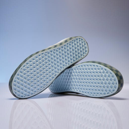 VANS Authentic蓝白棋盘格果冻底男女帆布鞋VN0A5KRDAVC 商品图2