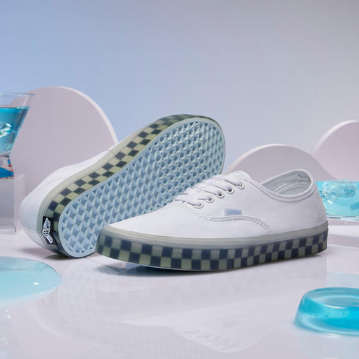 VANS Authentic蓝白棋盘格果冻底男女帆布鞋VN0A5KRDAVC 商品图1