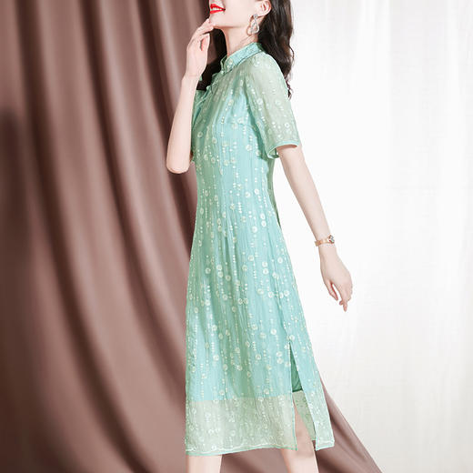 夏季新款纯色桑蚕丝绣花立领短袖连衣裙  QS-82297223 商品图1