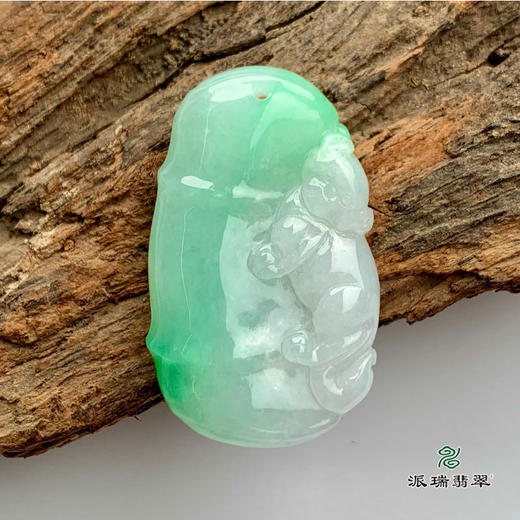派瑞翡翠 翡翠挂件 糯种 绿色 商品图0