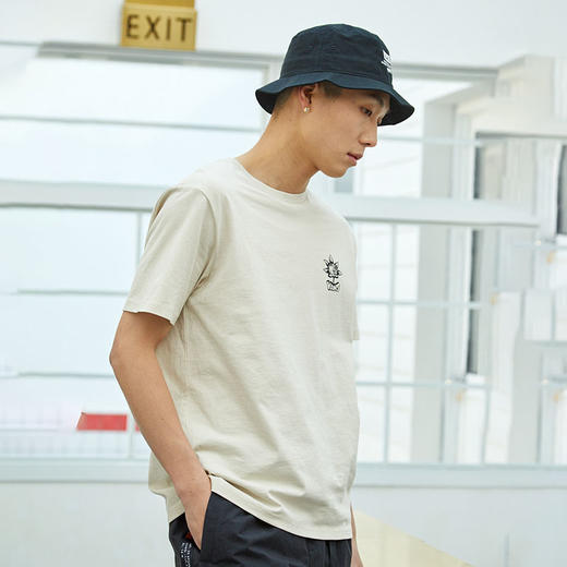 VANS 情侣短袖T恤夏季宽松保护地球燕麦色VN0A7TO52N1 商品图2