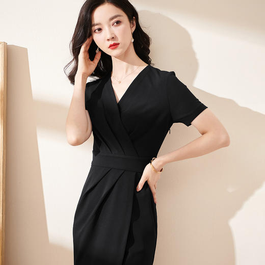 米思阳气质包臀裙夏季新款时尚法式优雅v领修身连衣裙 商品图3