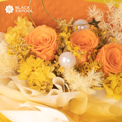 （限深圳罗湖、龙岗、龙华配送）【金牛座·永生守护花】愿你生活明朗，一路向阳。橘色玫瑰/绣球/蓬莱松/水晶草/菠萝首饰/月亮首饰/球 商品图1