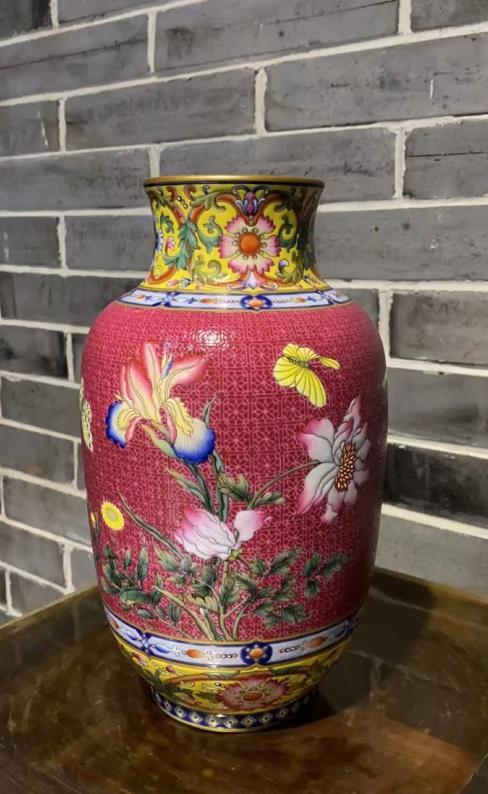 珐琅彩胭脂红虞美人图瓶 商品图0