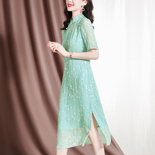 夏季新款纯色桑蚕丝绣花立领短袖连衣裙  QS-82297223 商品图0