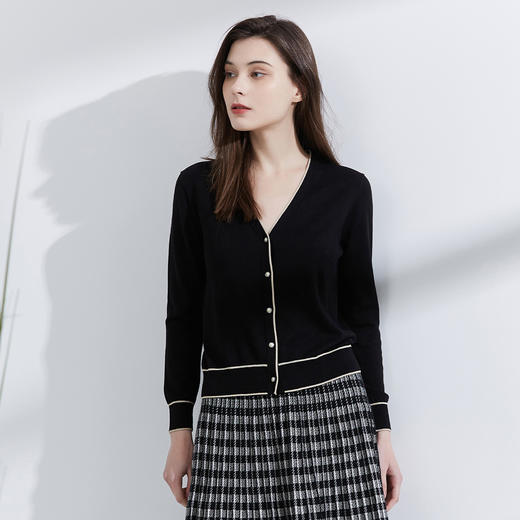 METTE22年春夏新品女士针织开衫薄款V领长袖针织衫保暖空调衫披肩 商品图1