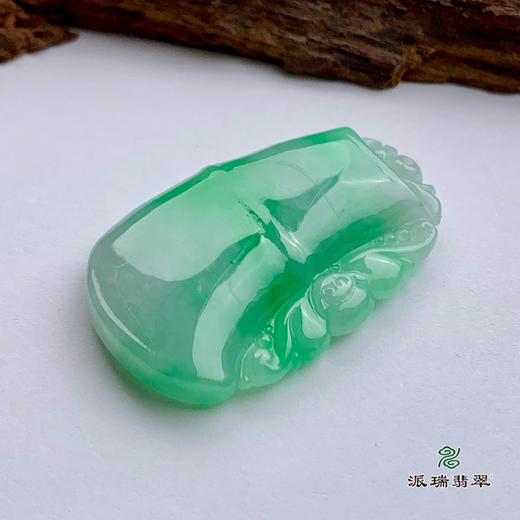派瑞翡翠 翡翠挂件 糯种 绿色 商品图4