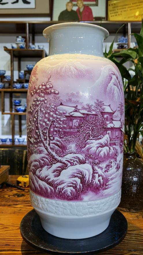 熊国瑞:玛瑙红雪景<嬰童戏雪> 商品图0