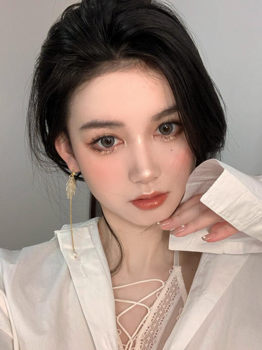 【年抛】圣托灰 Breeze和oiuu联名  | 大直径14.5，着色13.8 |【同品牌多副更划算，选款色板在详情页内】 |  混血灰色美瞳 商品图6