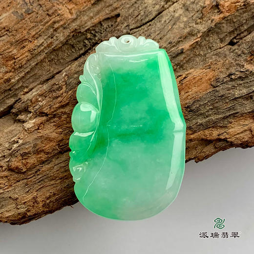 派瑞翡翠 翡翠挂件 糯种 绿色 商品图3