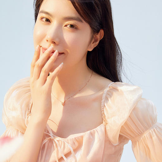 周六福18K金项链女一鹿有你守护天使鹿角爱心吊坠多彩金女友颈饰 商品图3