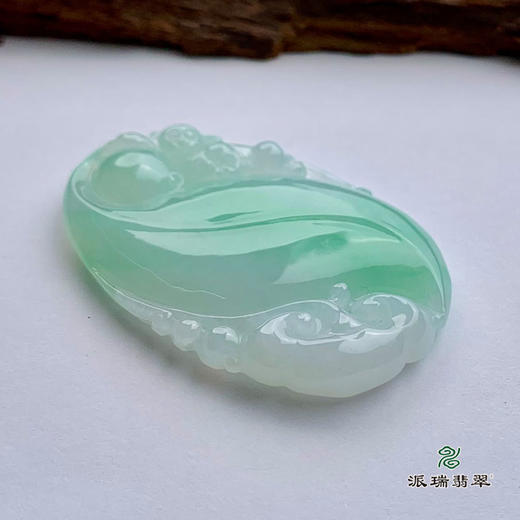 派瑞翡翠 翡翠挂件 糯冰种 绿色 商品图3