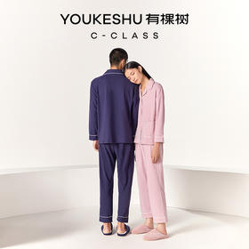 10月买家秀 衣服收到了，穿上很显瘦，整体很好看，面料柔软舒适