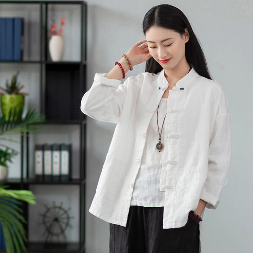 2022春新款棉麻女装复古中式不规则苎麻砂洗盘扣开祺外套女衬衫 商品图3