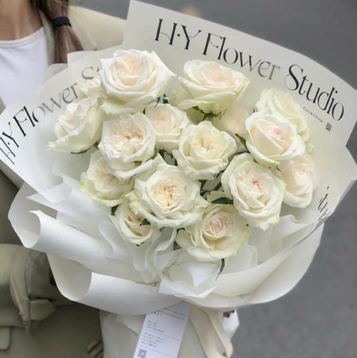 《妃子笑》白色荔枝花束 商品图0