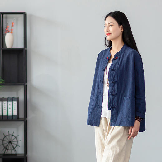2022春新款棉麻女装复古中式不规则苎麻砂洗盘扣开祺外套女衬衫 商品图6