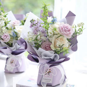 紫色小花束，高度35×宽度25厘米，品种随机