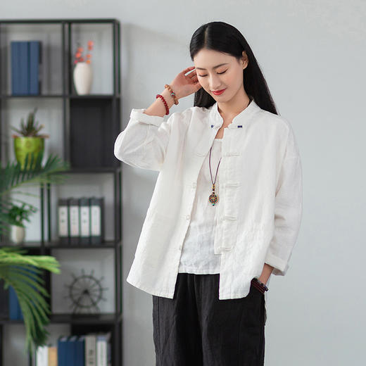 2022春新款棉麻女装复古中式不规则苎麻砂洗盘扣开祺外套女衬衫 商品图8
