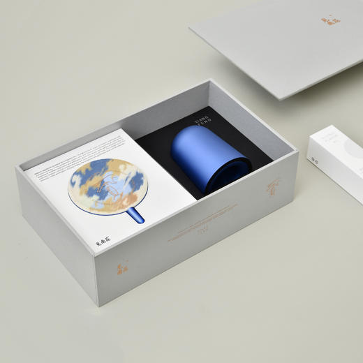 见南花 | 水泥香风 扩香器植物精油香氛香薰礼盒 企业定制礼品 商品图1