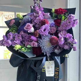 《飞燕》暗紫色花束