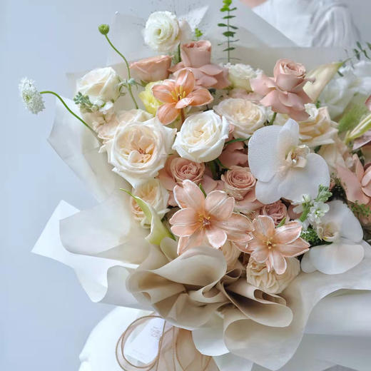 《焦糖布丁》卡布奇诺布朗尼花束郁金香花束，需提前两天预定 商品图1