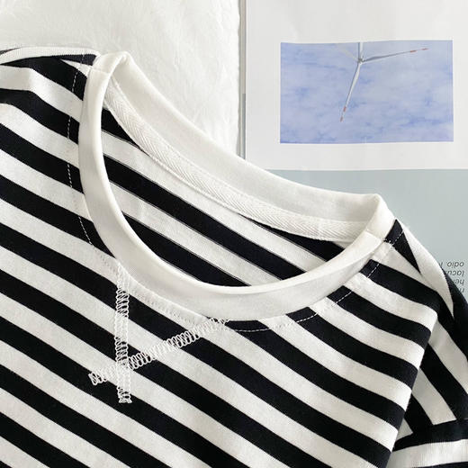 一家三口亲子款条纹宽松休闲T恤衫 商品图4