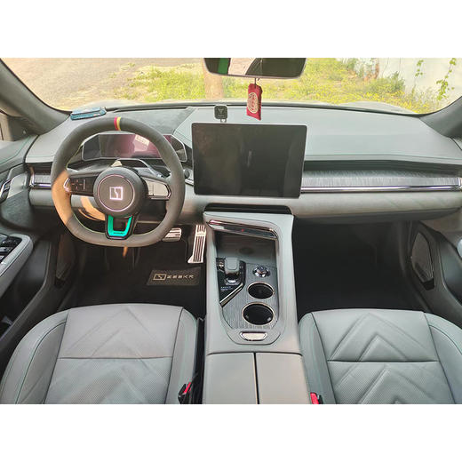 极氪 ZEEKR 001 超长续航双电机 YOU版 【长租-北京】 商品图7