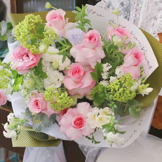 《夏洛》粉玫瑰木绣球花束 商品图0