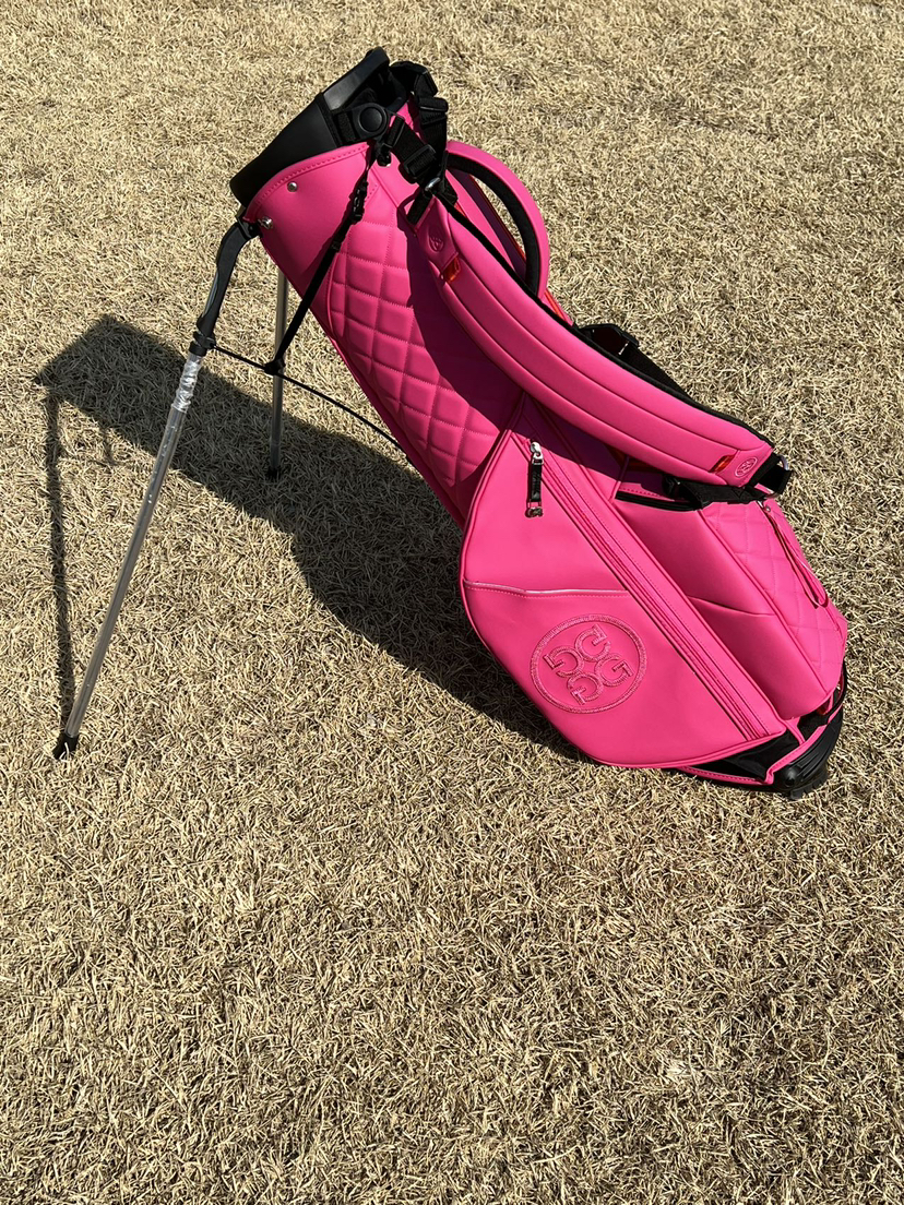 G/FORE玫红色支架包限量款