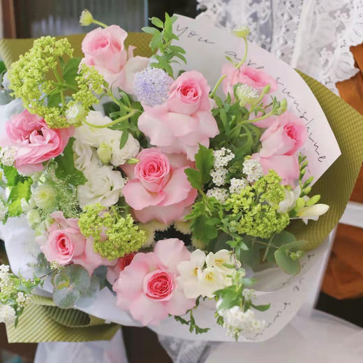 《夏洛》粉玫瑰木绣球花束 商品图2