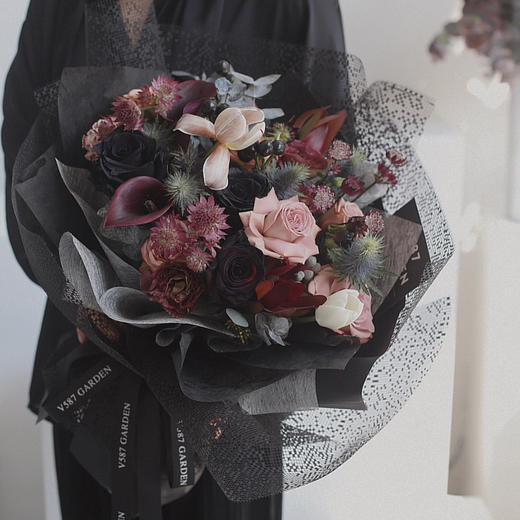 《黑糖玛奇朵》暗红酷炫花束 商品图1