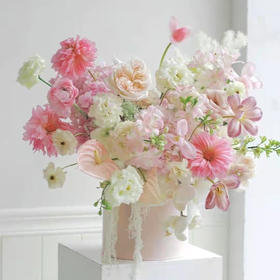 《樱落》绣球郁金香蝴蝶兰抱抱桶