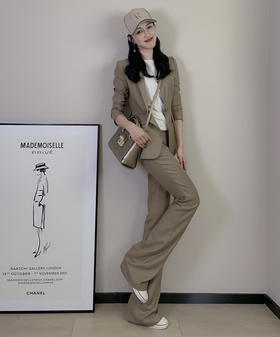 颈袖添香-套裤-J91A3386 “酷girl”经典驼色套路 职场 休闲两穿 多场合穿搭