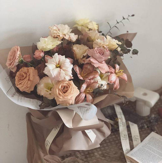 《布朗尼》复古色花束 商品图2