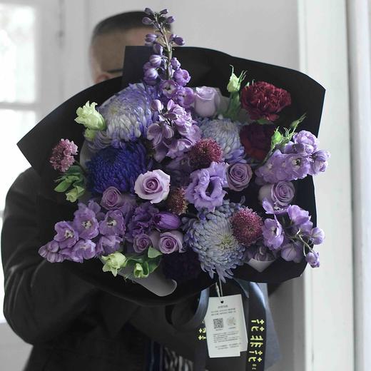 《飞燕》暗紫色花束 商品图2