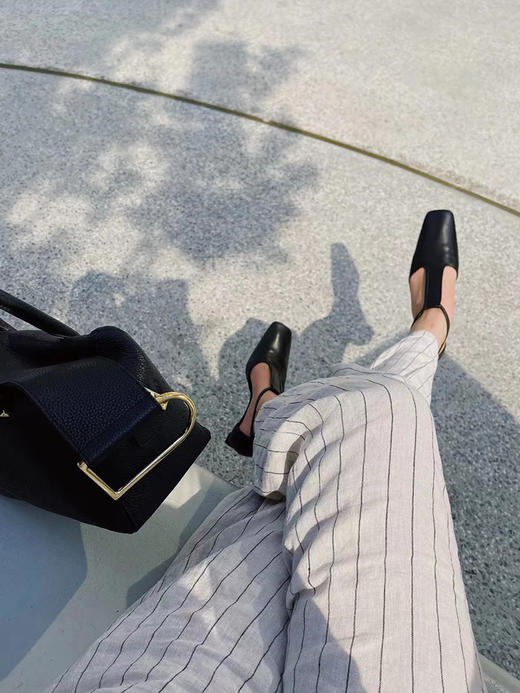 HIDEMI 羊皮方尖头复古设计感小跟凉鞋皮鞋 黑色/裸米色 商品图1