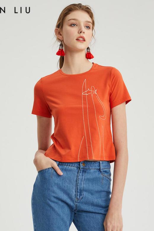 VIVIAN LIU D2237305夏女装新款圆领撞色绣花半袖上衣 商品图5