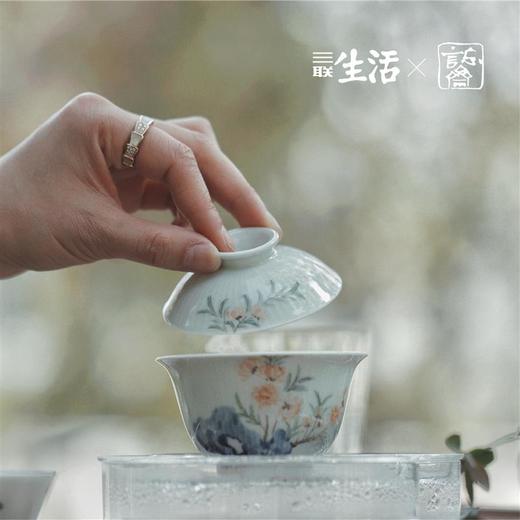 人间四月天 ·斗彩雕刻纹桃花盖碗 · 忘言底款（景德镇顺丰发货） 商品图3