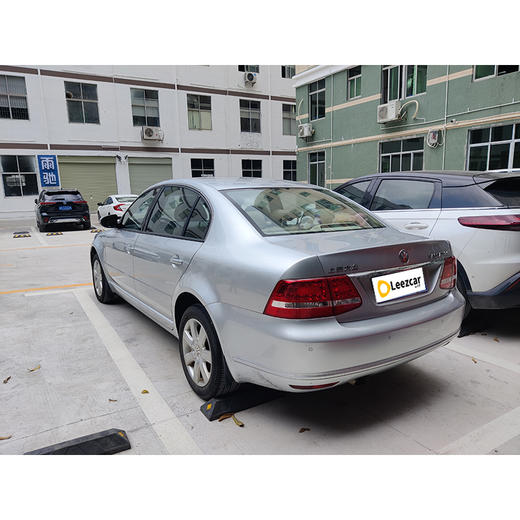 大众 帕萨特 2.0L MFI 自动尊享型【长租-深圳】 商品图3