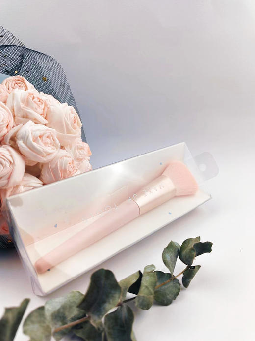 KISSEED桃之夭夭散粉腮红修容眼影刷初学者刷子散粉刷腮红刷眼影刷粉底刷动物毛彩妆工具 商品图2