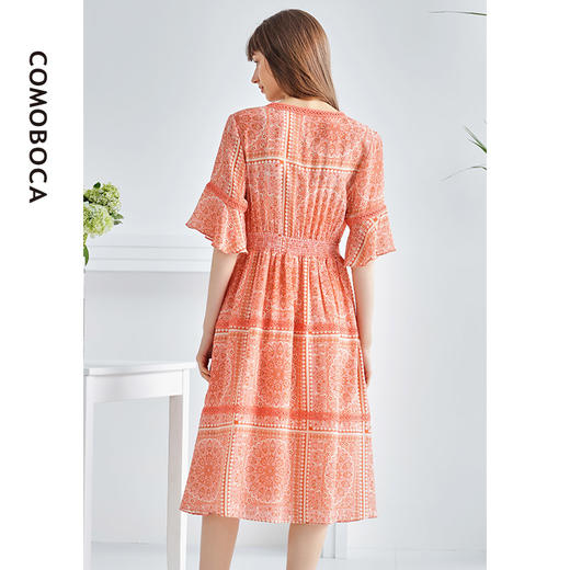 科蒙博卡夏季荷叶袖V领真丝裙 靓丽印花桑蚕丝中袖修身连衣裙KXPKKMLY27R1 商品图4