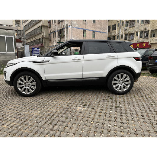 路虎 揽胜极光 2.0T HSE DYNAMIC 致动版【长租-深圳】 商品图3